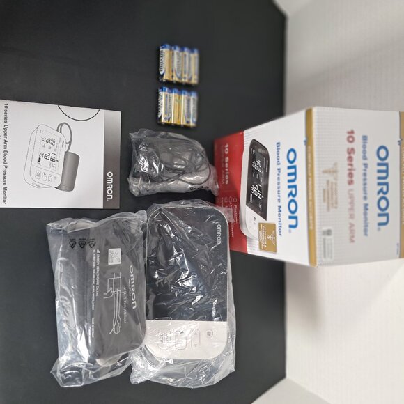 New Omron Blood Pressure Monitor Wireless 10 Series Upper Arm DR. Recommended - Picture 7 of 11
